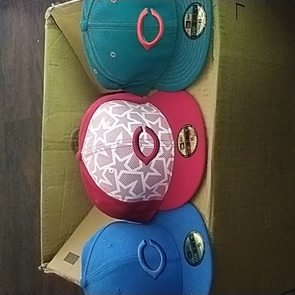 Reds hats bundle
